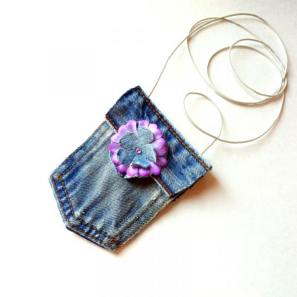 Image for event: Teen Workshop:No-Sew Mini Blue Jean Purse