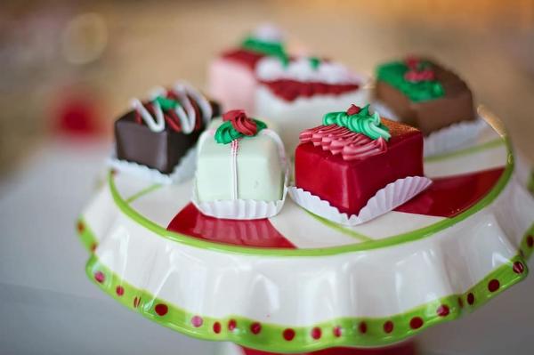 Image for event: Holiday Petit Fours &amp; Sweets 