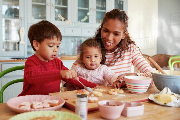 Image for event: Holiday Baking with Your Family!